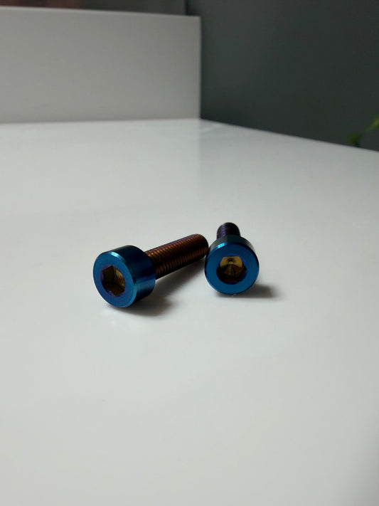 Titanium throttle bolts